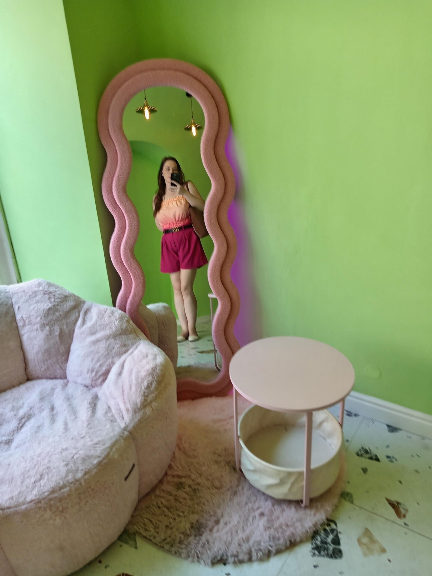 Pink mirror moment